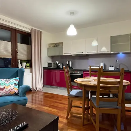 アパート Home3city Przystanek ソポト