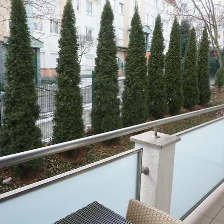 アパート Home3city Przystanek ソポト