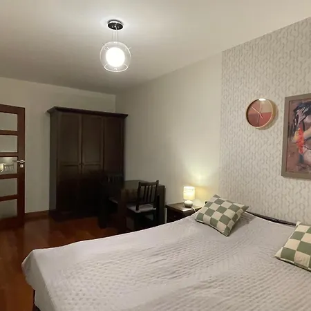 Home3city Przystanek アパート